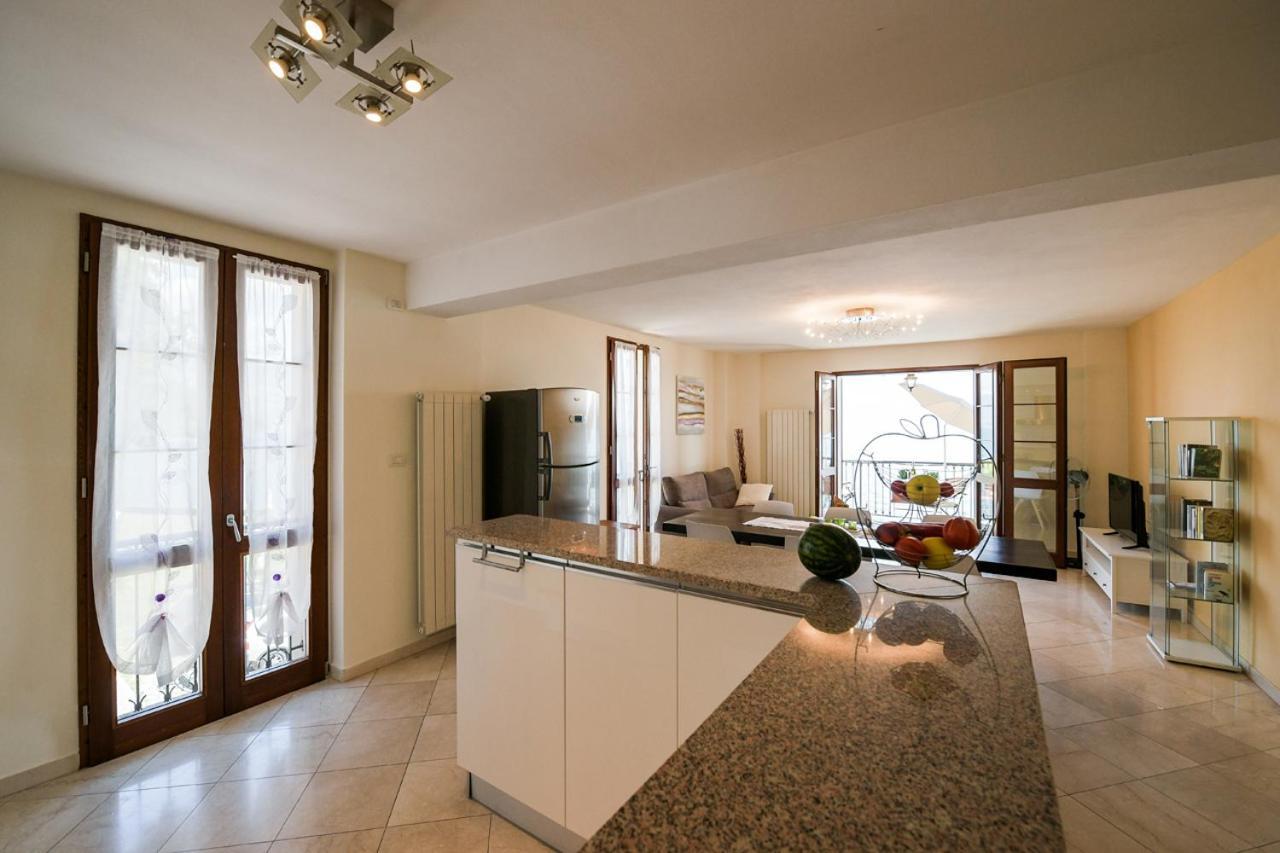 Giulia Apartment Вербания Екстериор снимка