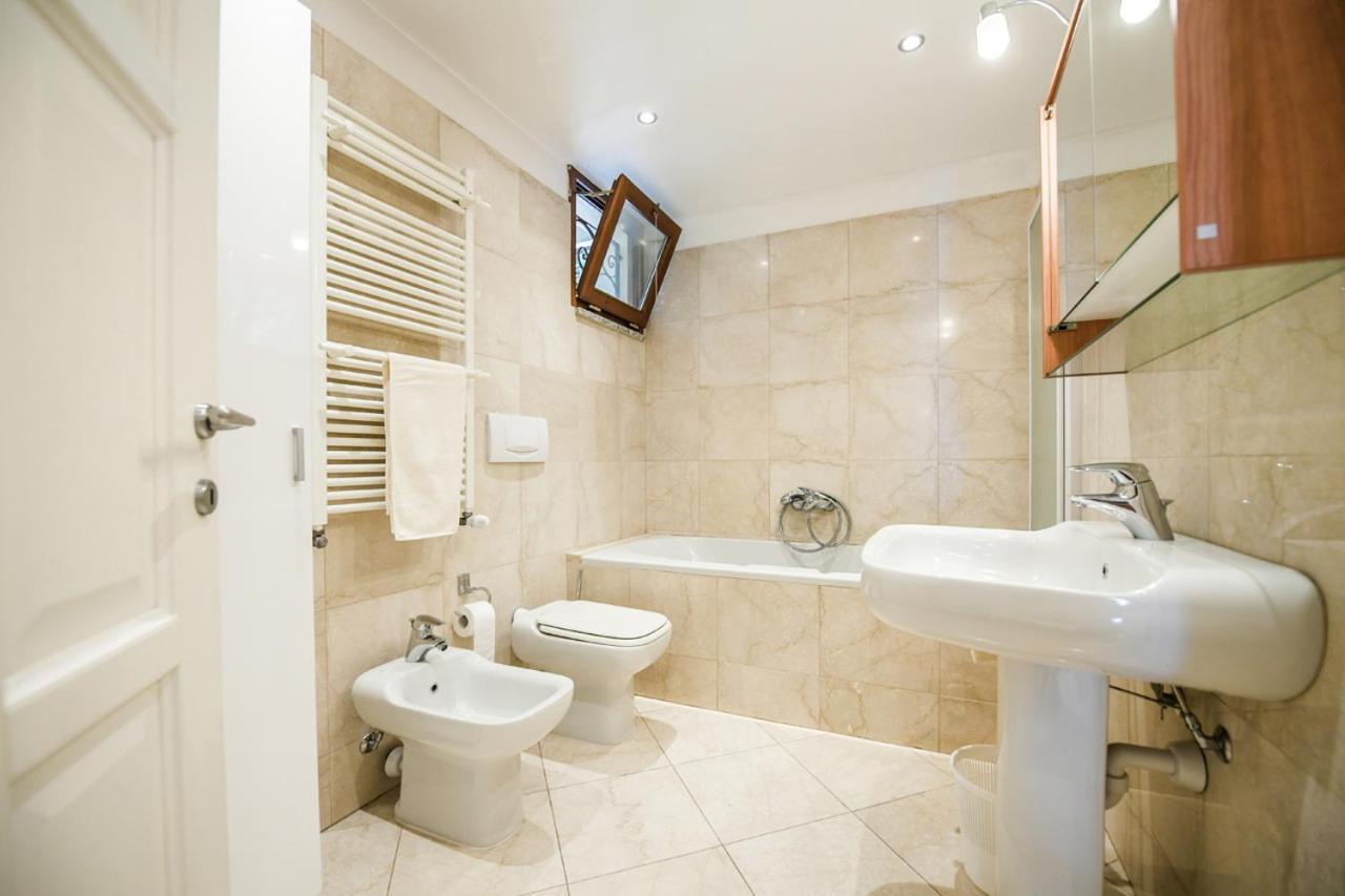 Giulia Apartment Вербания Екстериор снимка