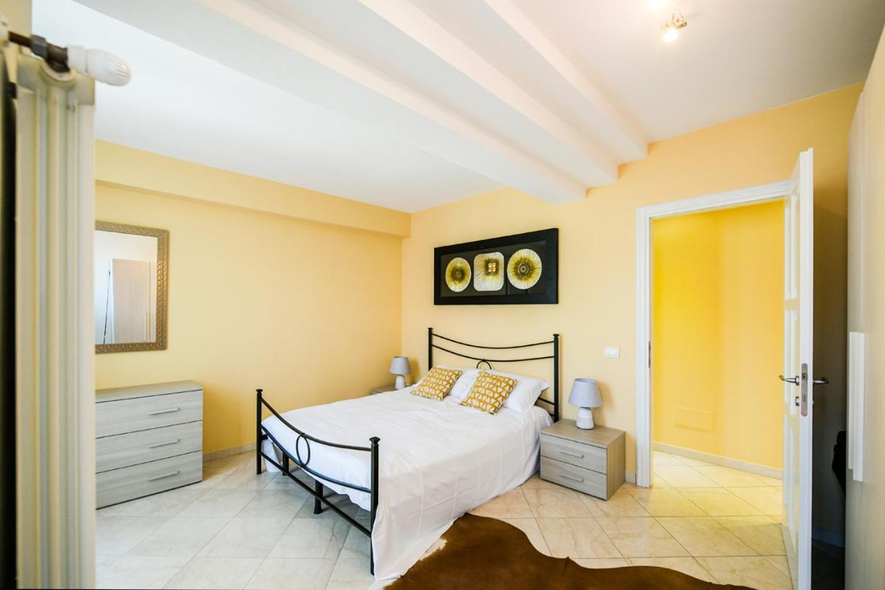 Giulia Apartment Вербания Екстериор снимка